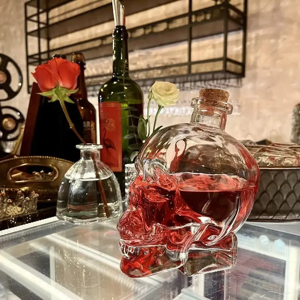 Analysis of the shape of classic glass alcohol bottles: function, aesthetics and business logic Text/Packaging Industry Observation