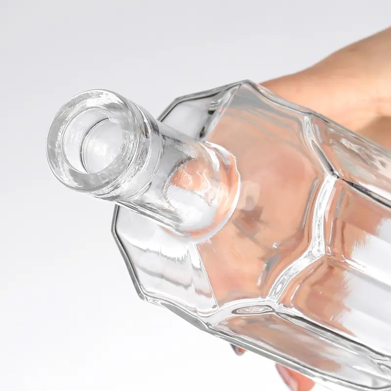 Clear Custom 750ml Glass Liquor Bottle with Cork (2).jpg
