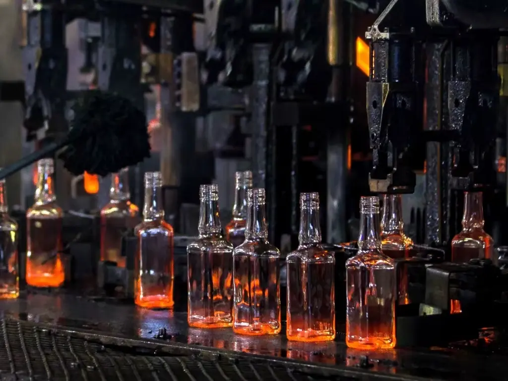 glass bottle factory.jpg